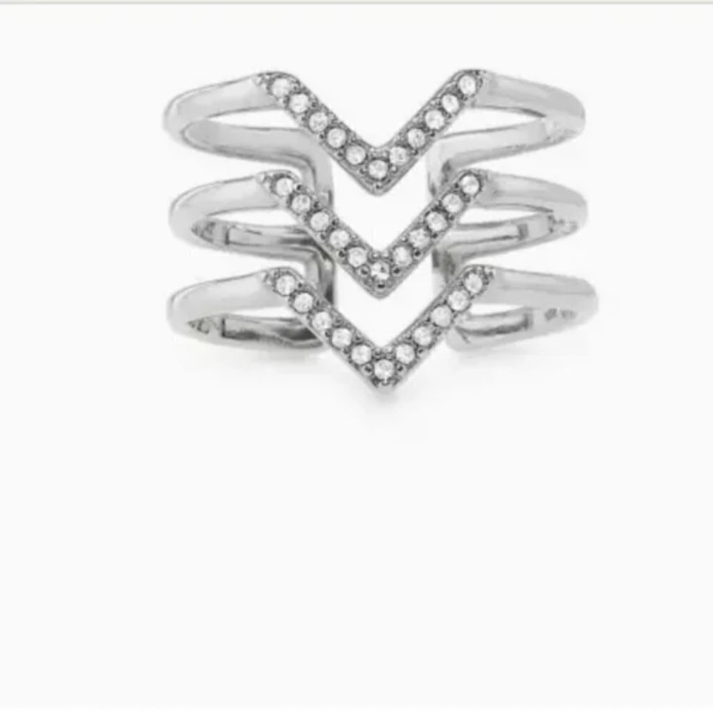 ✨ Stella & Dot Silver Rhinestones Crystals Pave Modern Minimalist ring Size 6 ✨ - Picture 1 of 9